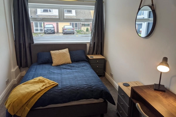 1 bedroom in (shared house) to rent in Goodwin Dr, Bristol BS14. Ideal for professional -sbruk.com