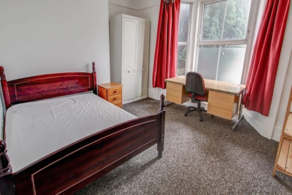 8-bedroom semi-detached house to rent in Blackboy Rd, Exeter EX4. -sbruk.com