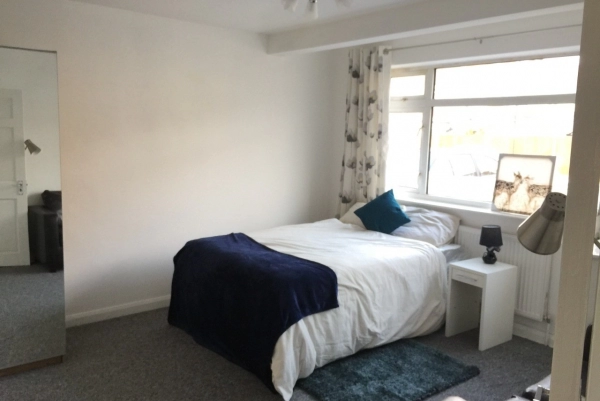 Double Room to Rent in Shared House, Lavender Avenue, Mitcham