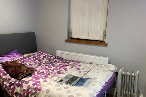 En-suite Double Room to Rent on Kitchener Road N17. Bills included. Single female.