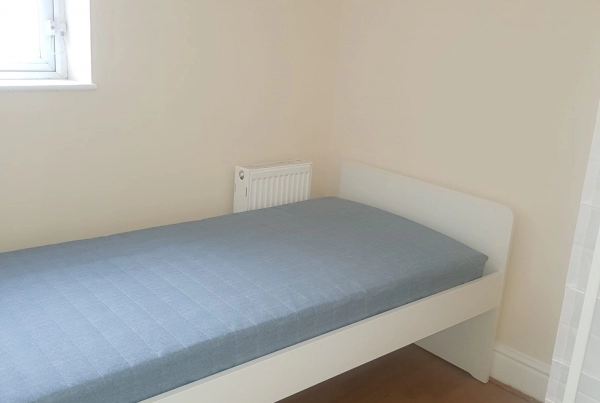 Single Room in Shared House to rent on Glamis Road Liverpool L13. Bills included. Single only.