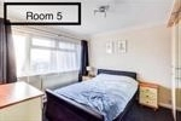 Spacious Double Room to Rent in Caburn Heights, Crawley.