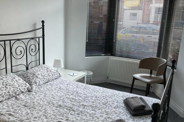 Lovely 1-bed Flat to rent in Crescent Road, London (short-let)