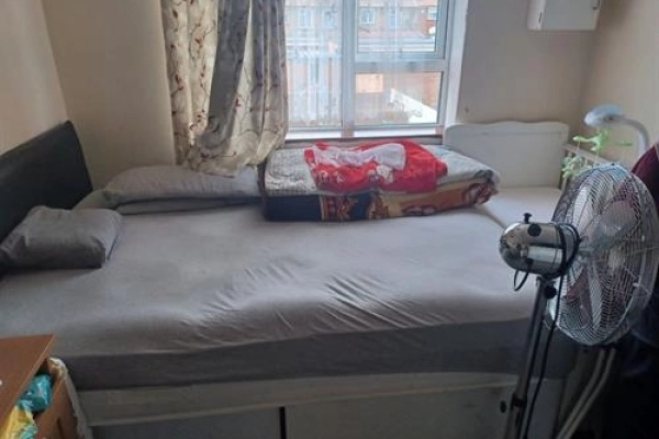 Double Room to Rent in Shared Flat Northfield Road, TW5. All Bills Included. Female Only.