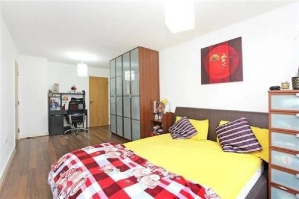 Two Bedroom Flat For Sale in Canning town County Newham