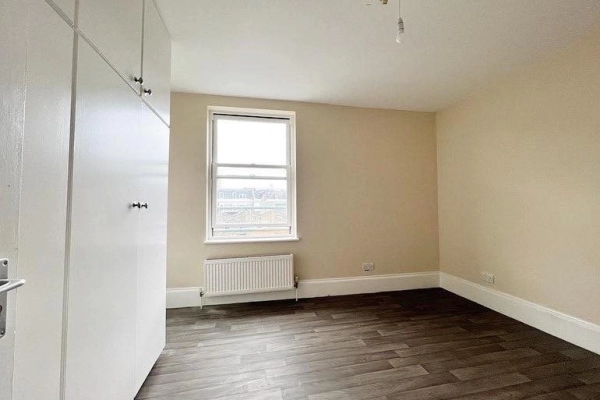 ONE BEDROOM PENTHOUSE TO LET IN DALSTON E8