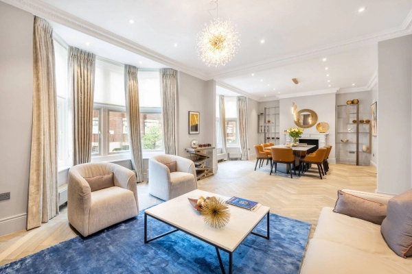 3 bedroom apartment for sale in New Cavendish Street, Marylebone, W1G