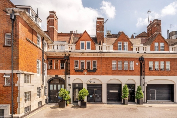 2 bedroom apartment for sale in Balfour Mews, Mayfair, W1K