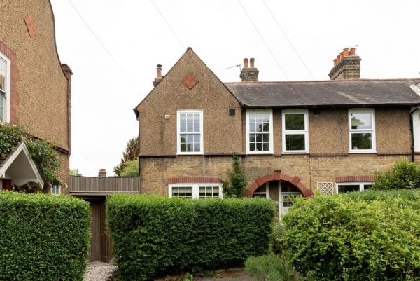A warm, characterful, bright and spacious three bedroom family home for rent