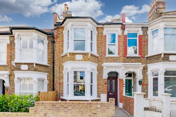 5 bedroom house for sale in Pearl Road Walthamstow, E17 4QZ