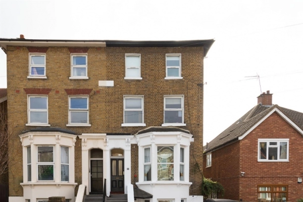2 bedroom apartment for sale in Orford Road Walthamstow, E17 9QR