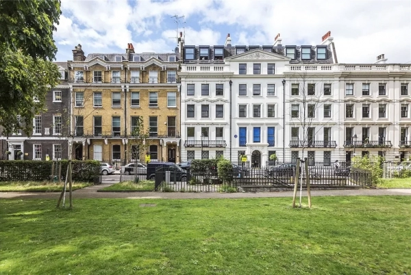1 bed flat for sale in Bloomsbury Square, London WC1A