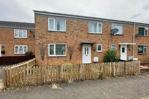 3 bed end terrace house for sale in Kent Road, Huntingdon, Huntingdon PE29