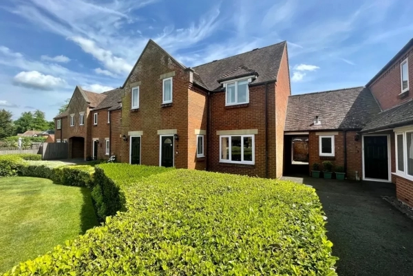 3 bed property for sale in King George Court, Buckden, Huntingdon PE19