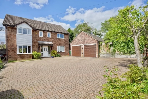 4 bed detached house for sale in Church Way, Little Stukeley, Huntingdon PE28