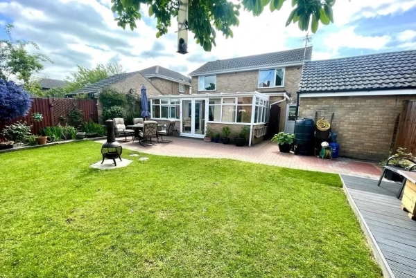 4 bed detached house for sale in Stumpcross, Sawtry, Huntingdon PE28