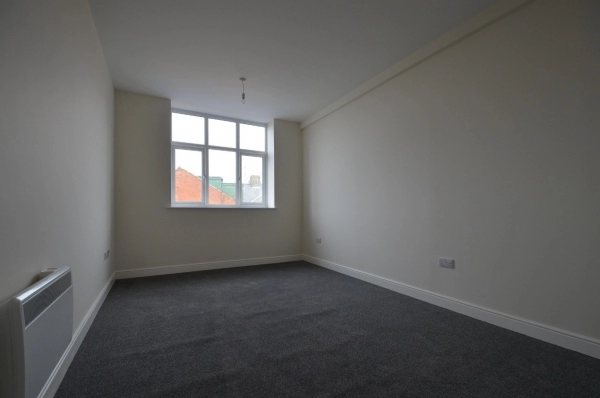 2 bedroom apartment to rent in Flat 4 Deneside House, Deneside, Great Yarmouth NR30 2FA