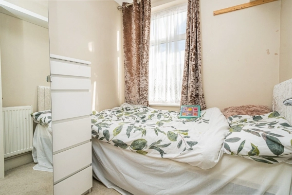 En-suite Single Room to Rent in Bengarth Drive, Harrow, London HA3. All bills Included. Only for Pro