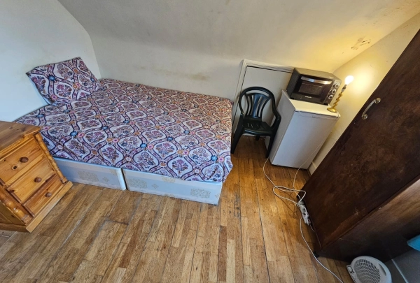Single Room To Rent in Westcote Road, London SW16. Only for single European females. Bills included.