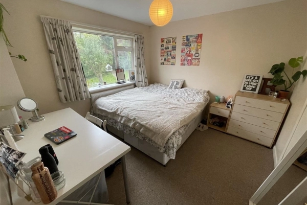 Six-bedroom student property for rent in Ambleside Road, Bath BA2.