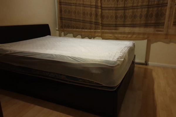 Lovely Double Bedroom to Rent in Shared House, Octavia Close Mitcham